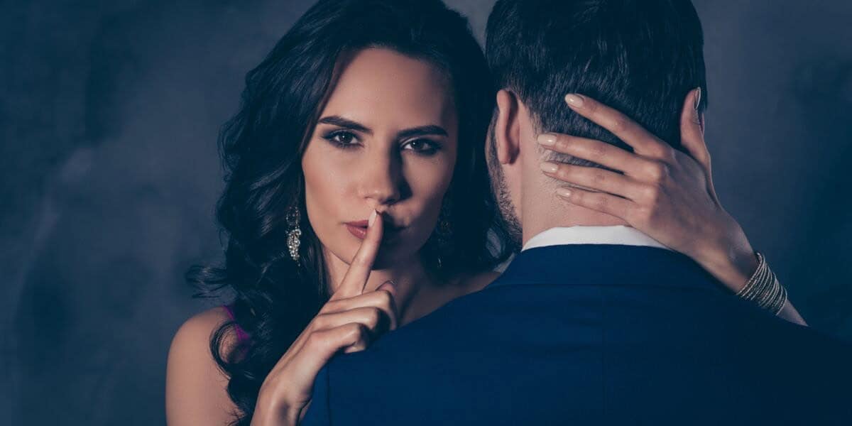 أسباب خيانة الزوجة لزوجها