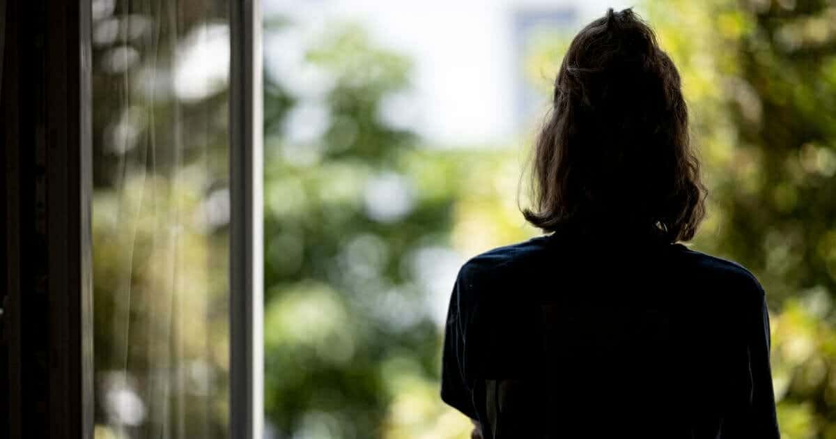 ينبغي ألا تقلّل من أهمية تأثير الوحدة على الصحة الجسدية والعاطفية