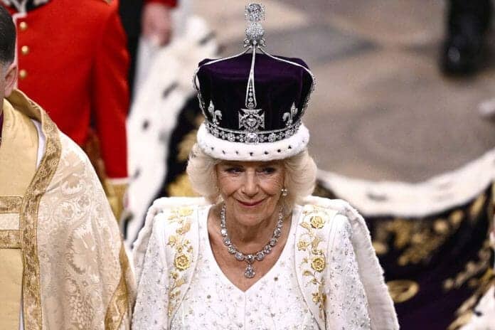 الملكة كاميلا في يوم تتويج الملك تشارلز الثالث