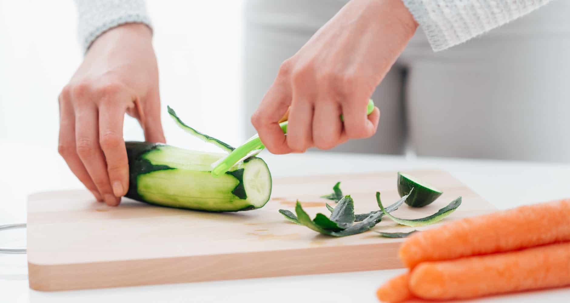 تقشير الخيار