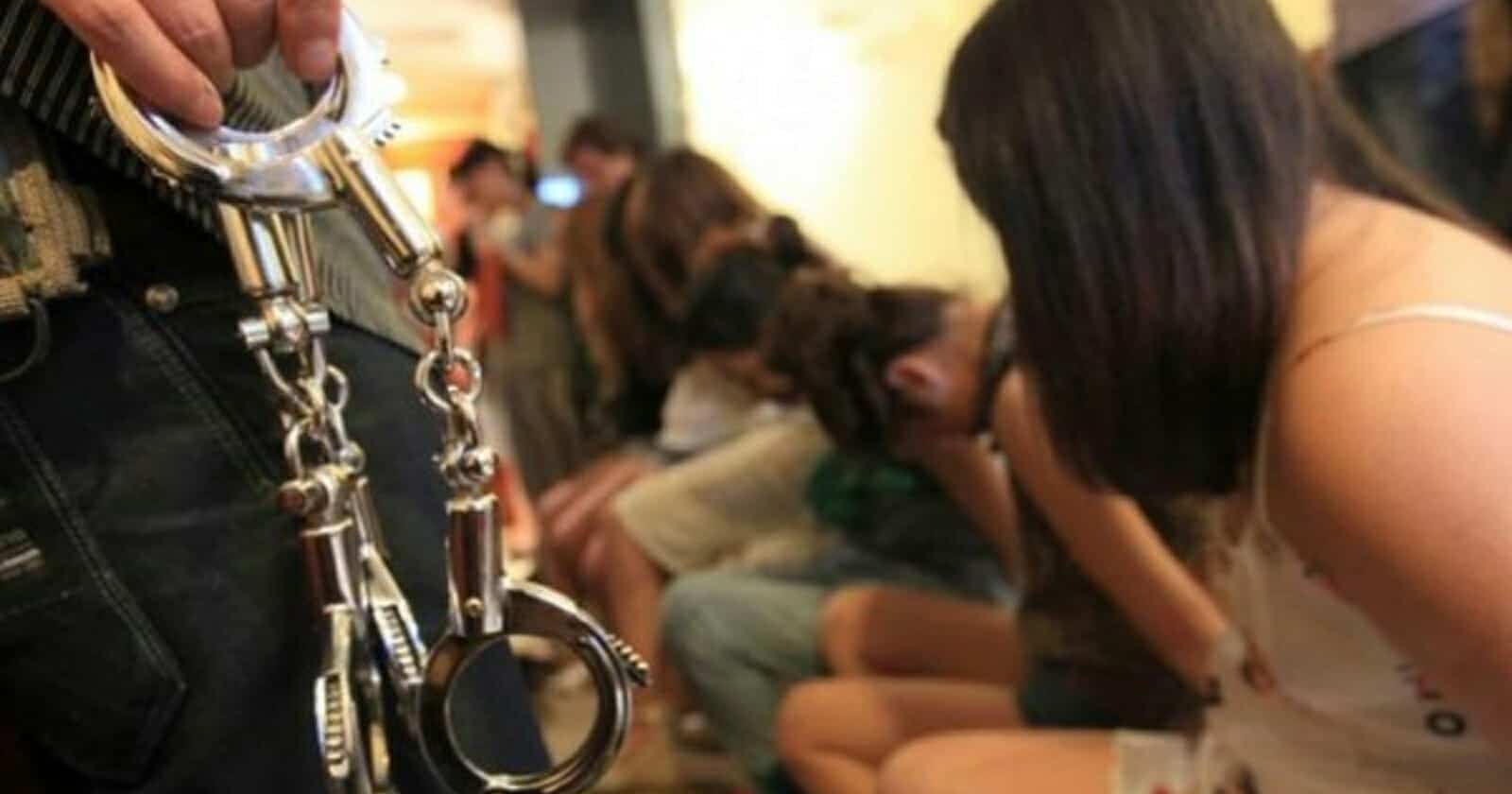 حفل جنس جماعي ومخدرات في السعودية شمل سيدات أعمال وطالبات حفل جنس جماعي ومخدرات في السعودية watanserb.com