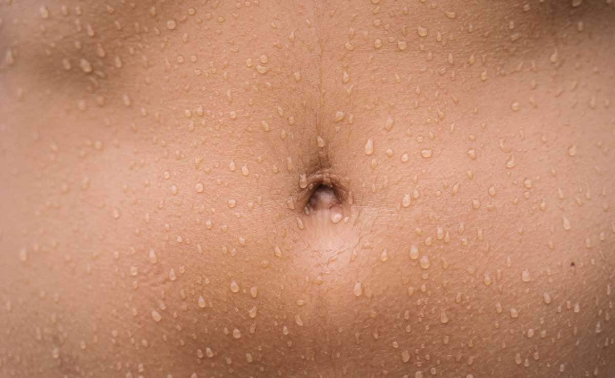 الحبل السري الرابط بين الأم والطفل