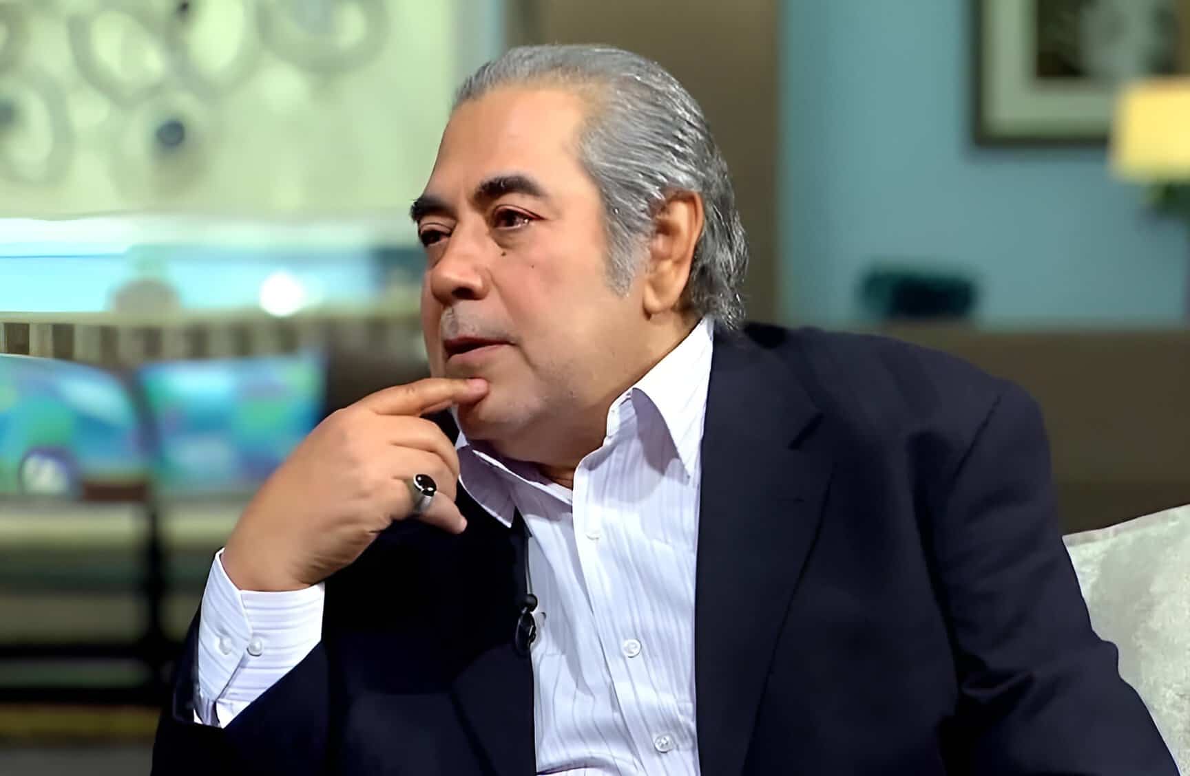 احتيال سيدة يحرم الفنان صبري عبد المنعم من مدخرات 50 عاماً بقيمة مليون و900 ألف جنيه سيدة تخدع الفنان صبري عبد المنعم وتسرق منه "تحويشة 50 سنة"! watanserb.com