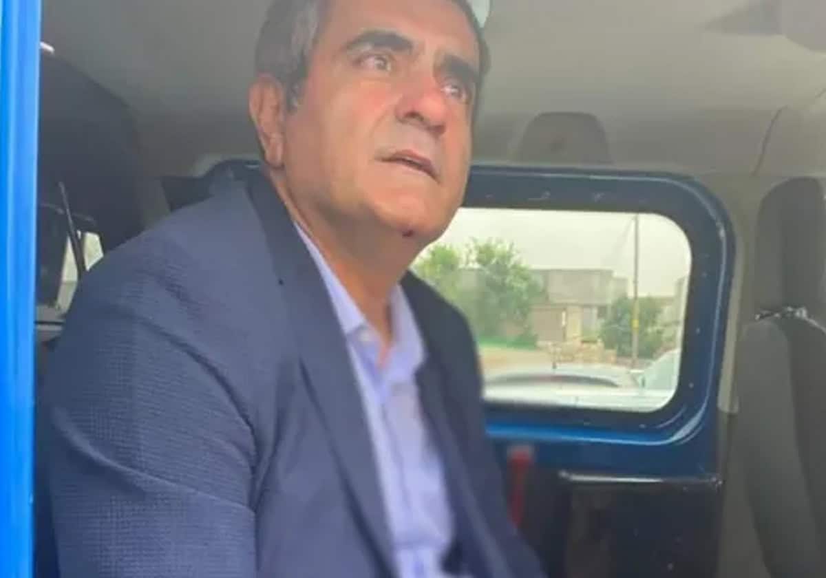 انتخابات تركيا.. ضرب نائب يتبع كليجدار أوغلو والدم يلطخ قميصه (فيديو) ضرب نائب سابق عن حزب الشعب الجمهوري watanserb.com