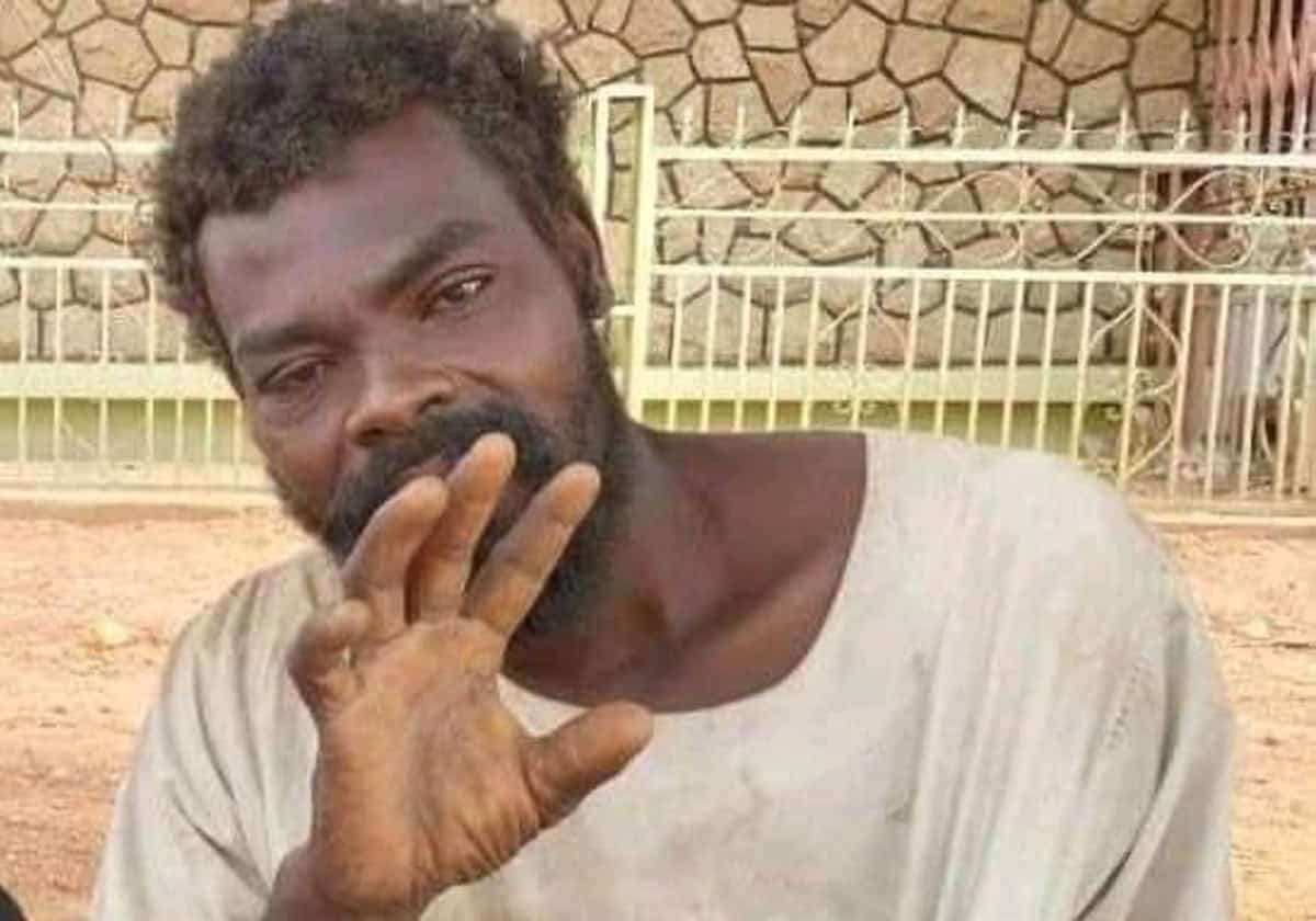 عواد هاشم.. قصة شاب يعاني من مرض نفسي فُجِع السودانيون بمقتله مقتل عواد هاشم watanserb.com