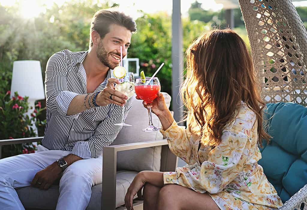 يخجل من طلبها…أشياء يرغب الرجل من المرأة فعلها يخجل طلبها...أشياء يرغب الرجل من المرأة فعلها watanserb.com serbapp.com