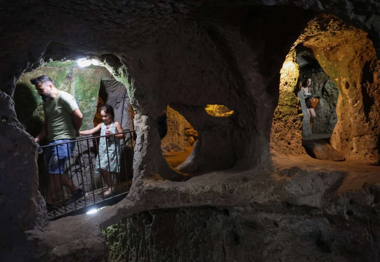 مدينة تركية تسمى ديرنكويو مهجورة تحت الأرض