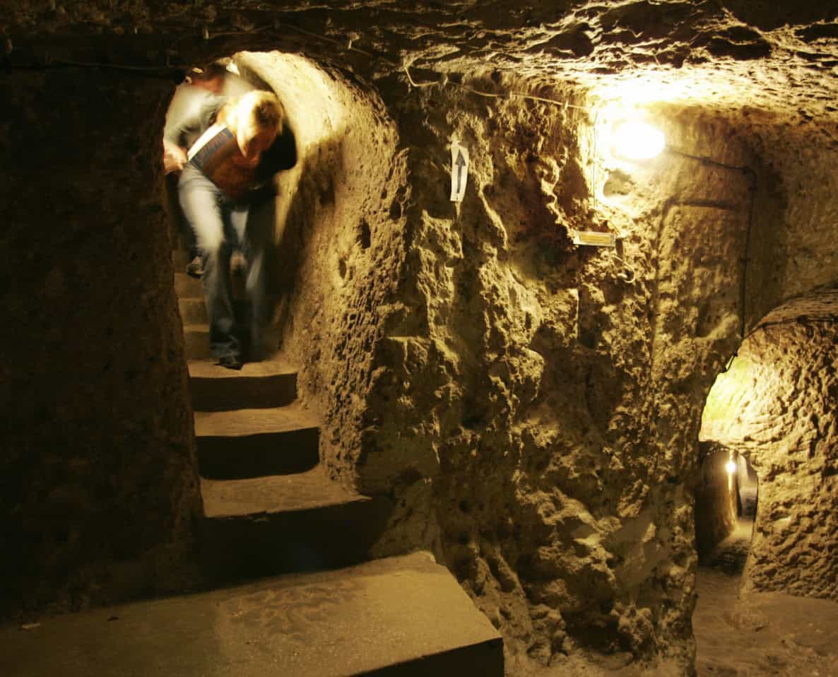 مدينة ديرنكويو التركية أكبر مدينة تحت الأرض محفورة في العالم