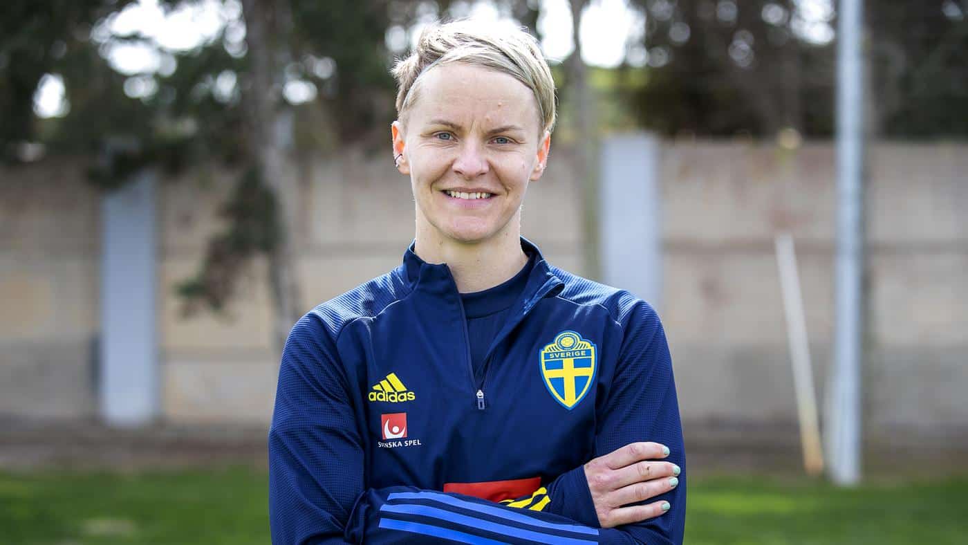 لاعبة منتخب السويد لكرة القدم نيلا فيشر
