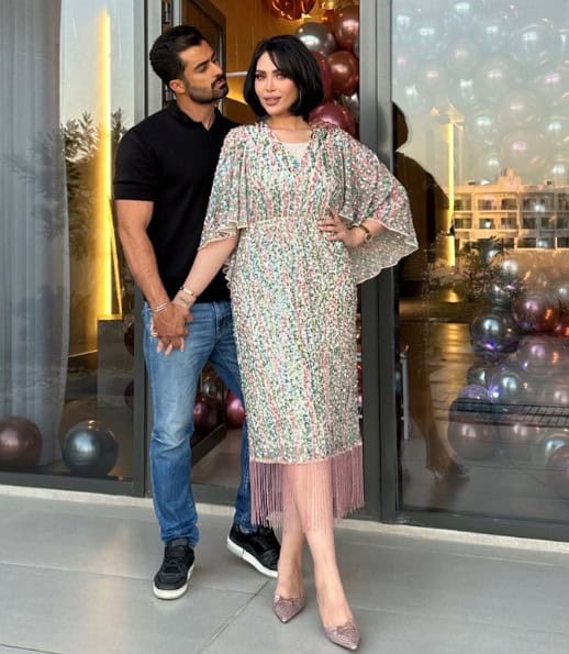 الدكتورة خلود تتغزل بزوجها