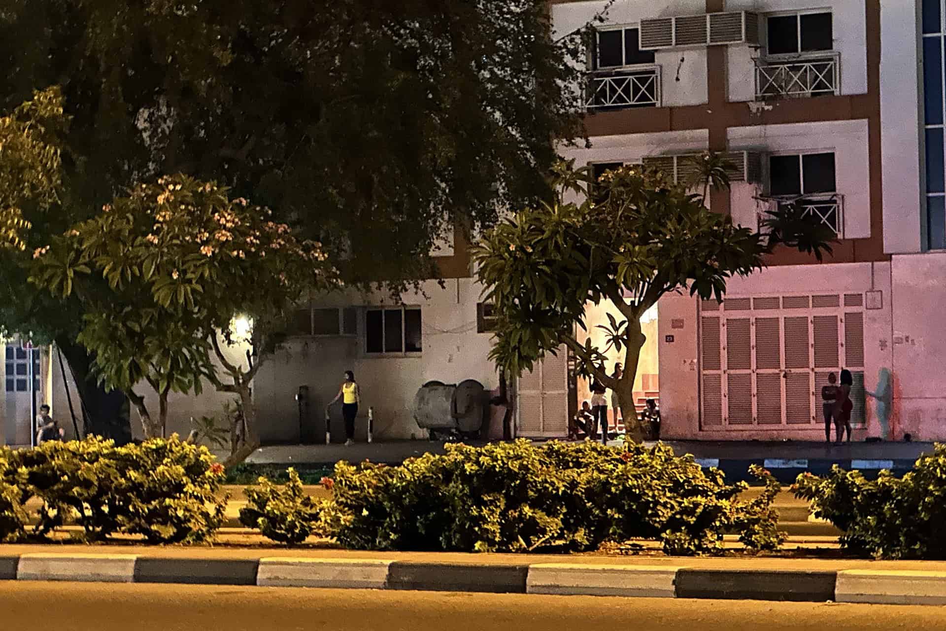 الجنس في الامارات