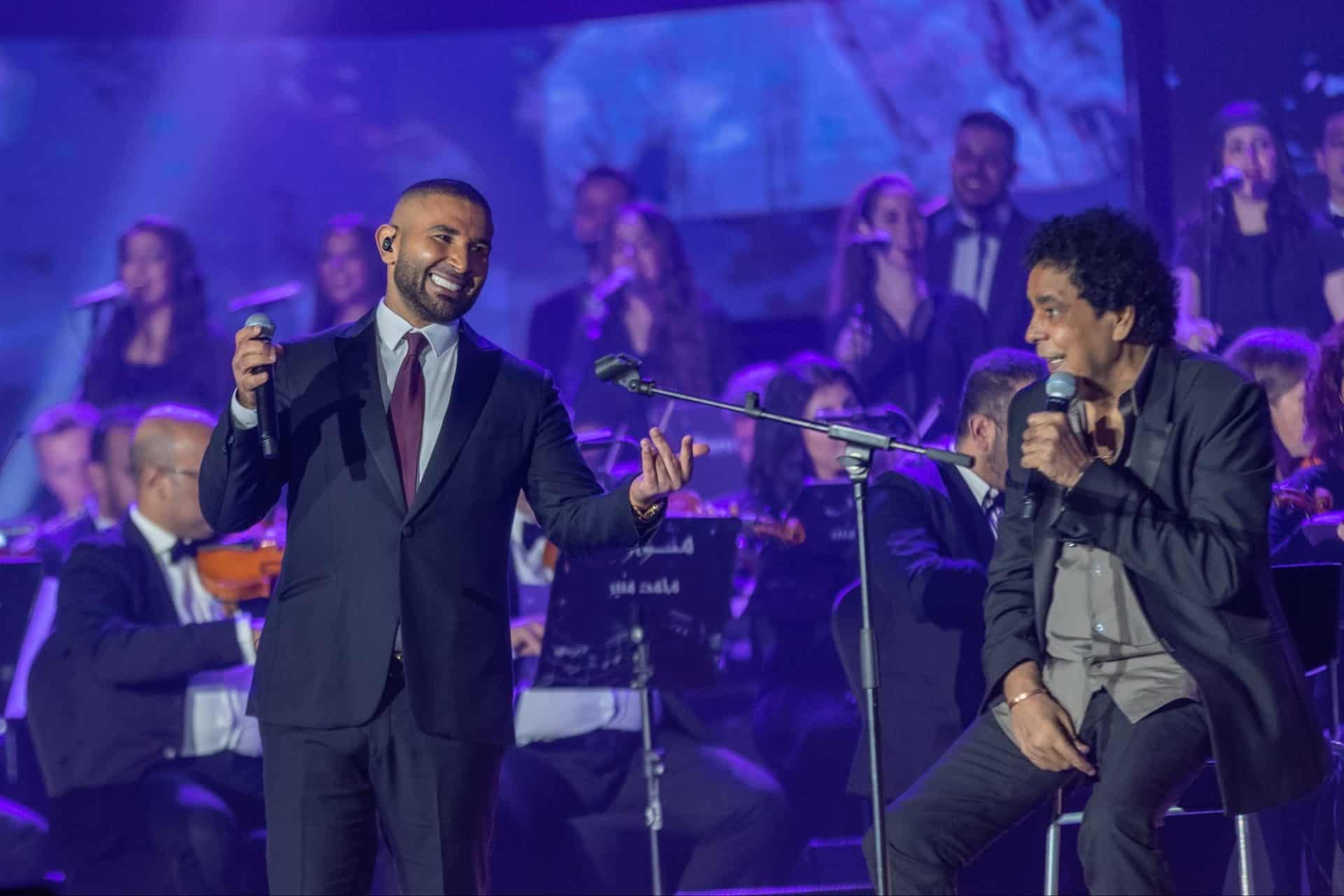 أحمد سعد يتعرض لموقف محرج في السعودية.. والسبب محمد منير! (فيديو) أحمد سعد يتعرض لموقف محرج على المسرح في السعودية.. والسبب محمد منير! (فيديو)