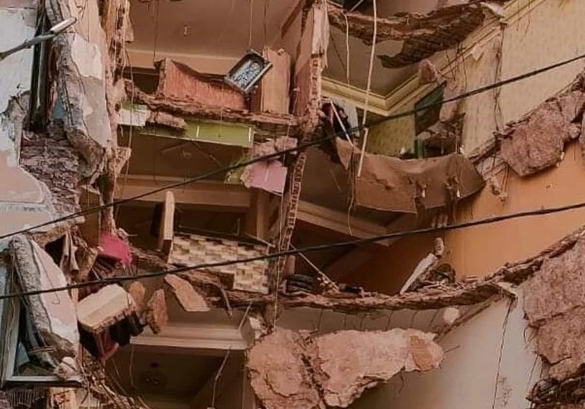 لقطات مروعة لانهيار عقار الإسكندرية وأحد الناجين يفجر مفاجأة صادمة لقطات مروعة لانهيار عقار الإسكندرية وأحد الناجين يفجر مفاجأة صادمة