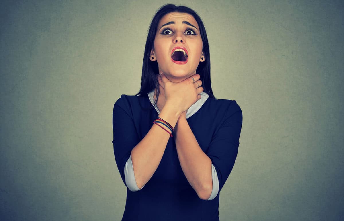 رهاب البلعمة: اضطراب نفسي يسبب خوفًا مرضيًا من الأكل ويؤدي إلى تداعيات خطيرة صعوبات البلع watanserb.com