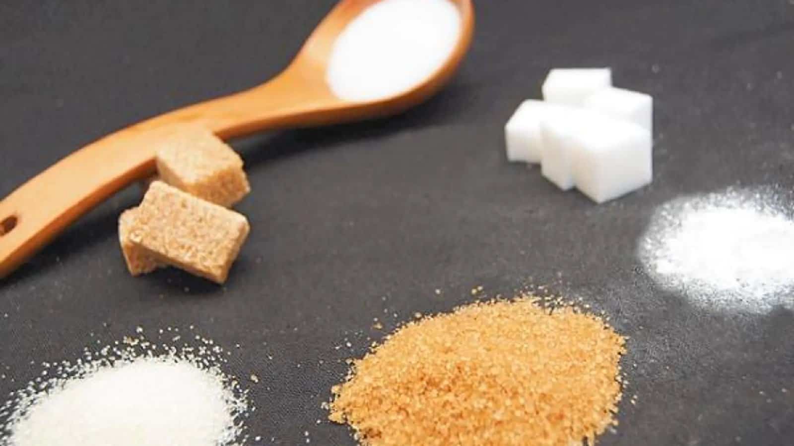 يُستخدم الإريثريتول كمُحلي في العديد من المنتجات الغذائية