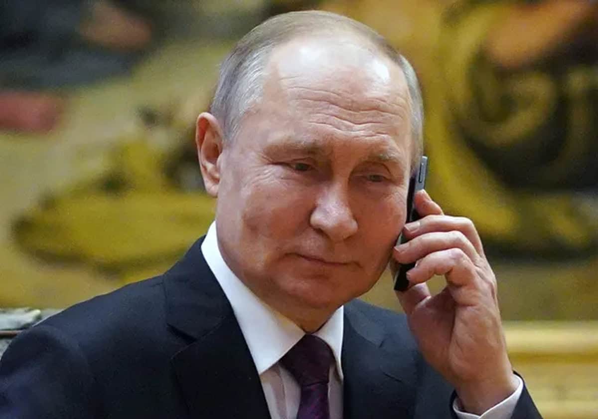 “العائلة”.. سلاح بوتين السّري الذي أفشل به انقلاب فاغنر في 24 ساعة "العائلة".. سلاح بوتين السّري الذي أفشل به انقلاب فاغنر في 24 ساعة