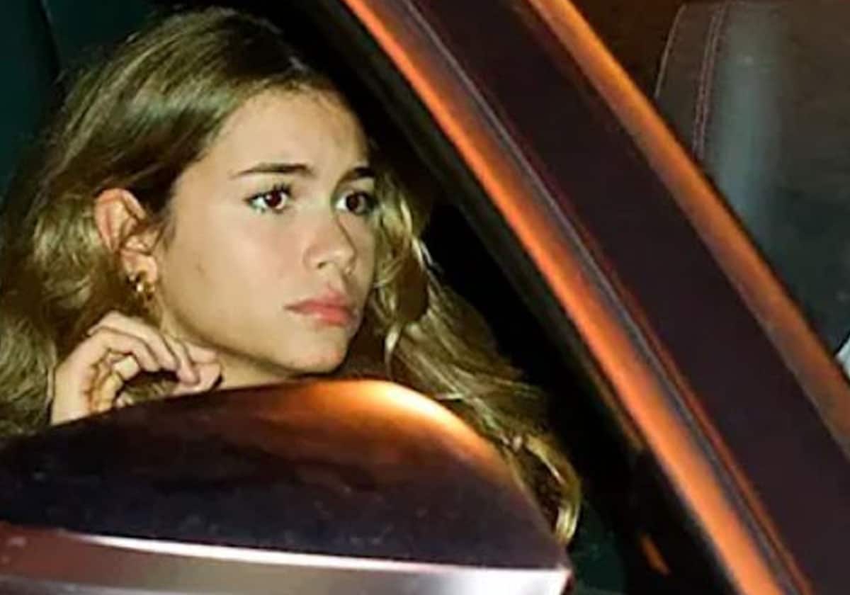 كلارا شيا تعيش أسوأ حالاتها ولا تغادر المنزل بسبب الخيانة.. ماذا حدث؟! كلارا شيا تعيش أسوأ حالاتها ولا تغادر المنزل بسبب الخيانة.. ماذا حدث؟!