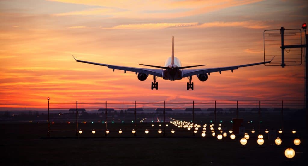 تعتبر الطائرة من أشهر وسائل النقل في العالم.