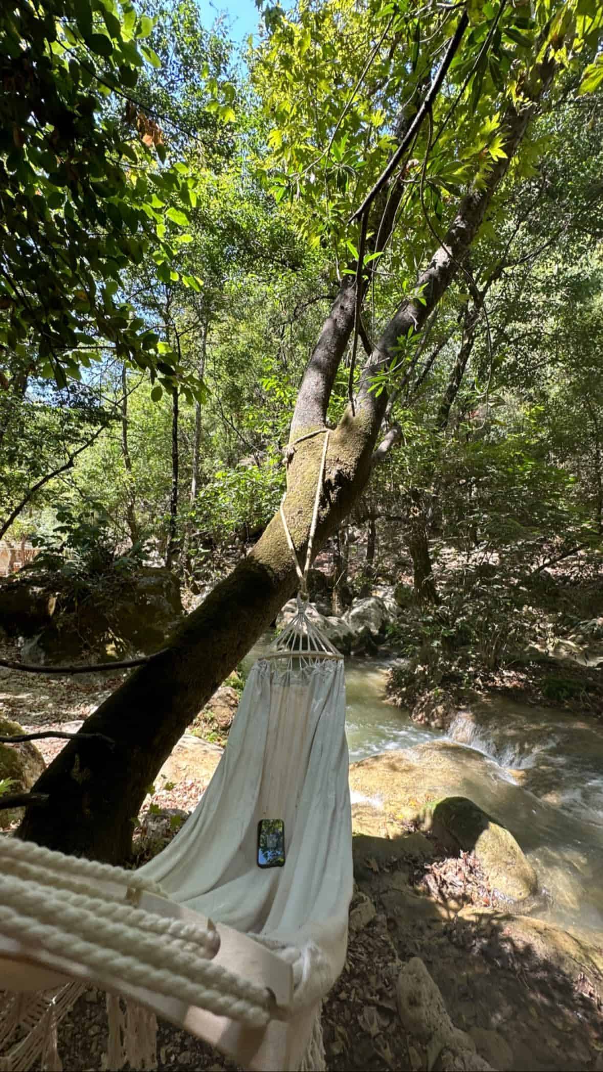 هيا مرعشلي بقميص نوم