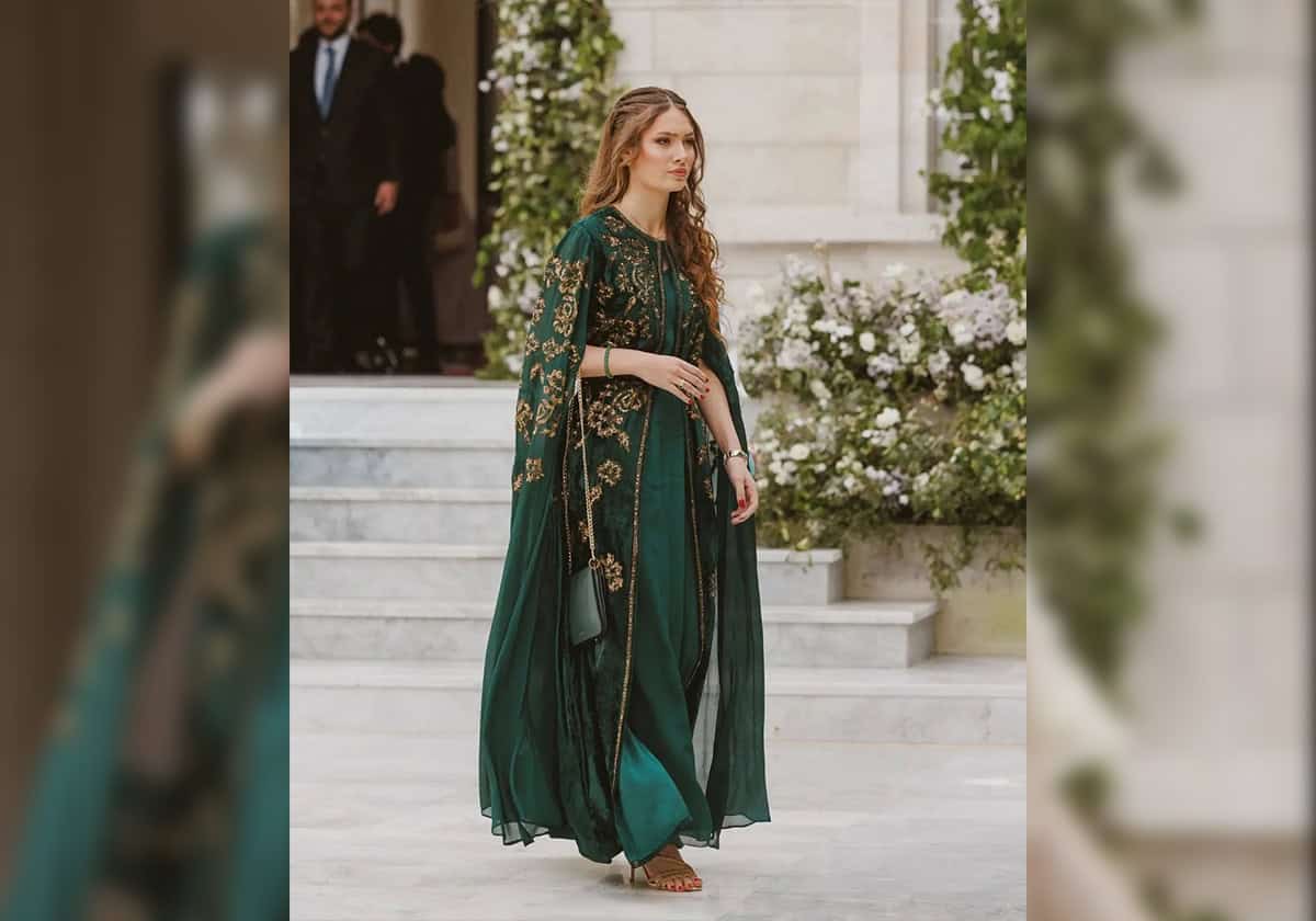 هالة النور بنت هاشم تبهر الجميع بجمالها