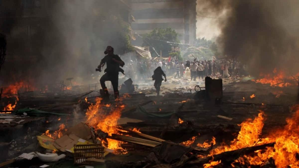 اعتصام رابعة، والحشود التي بدت بمئات الألوف في الميدان الشهير