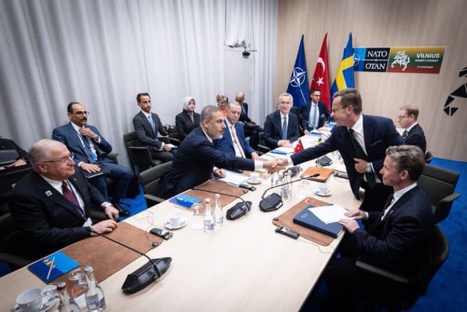 هاكان فيدان ورئيس الوزراء السويدي