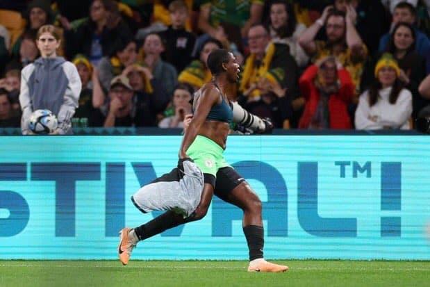 أسيسات أوشوالا مهاجمة منتخب نيجيريا للسيدات