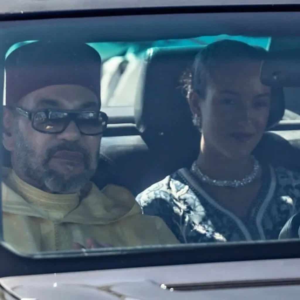 الأميرة للا خديجة برفقة والدها الملك محمد السادس