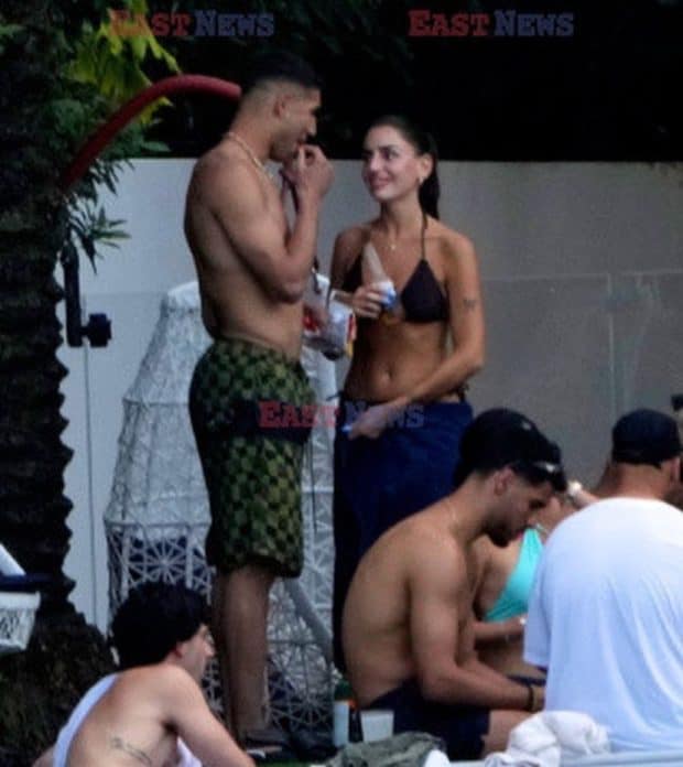 أشرف حكيمي و بيلو بلانكو 