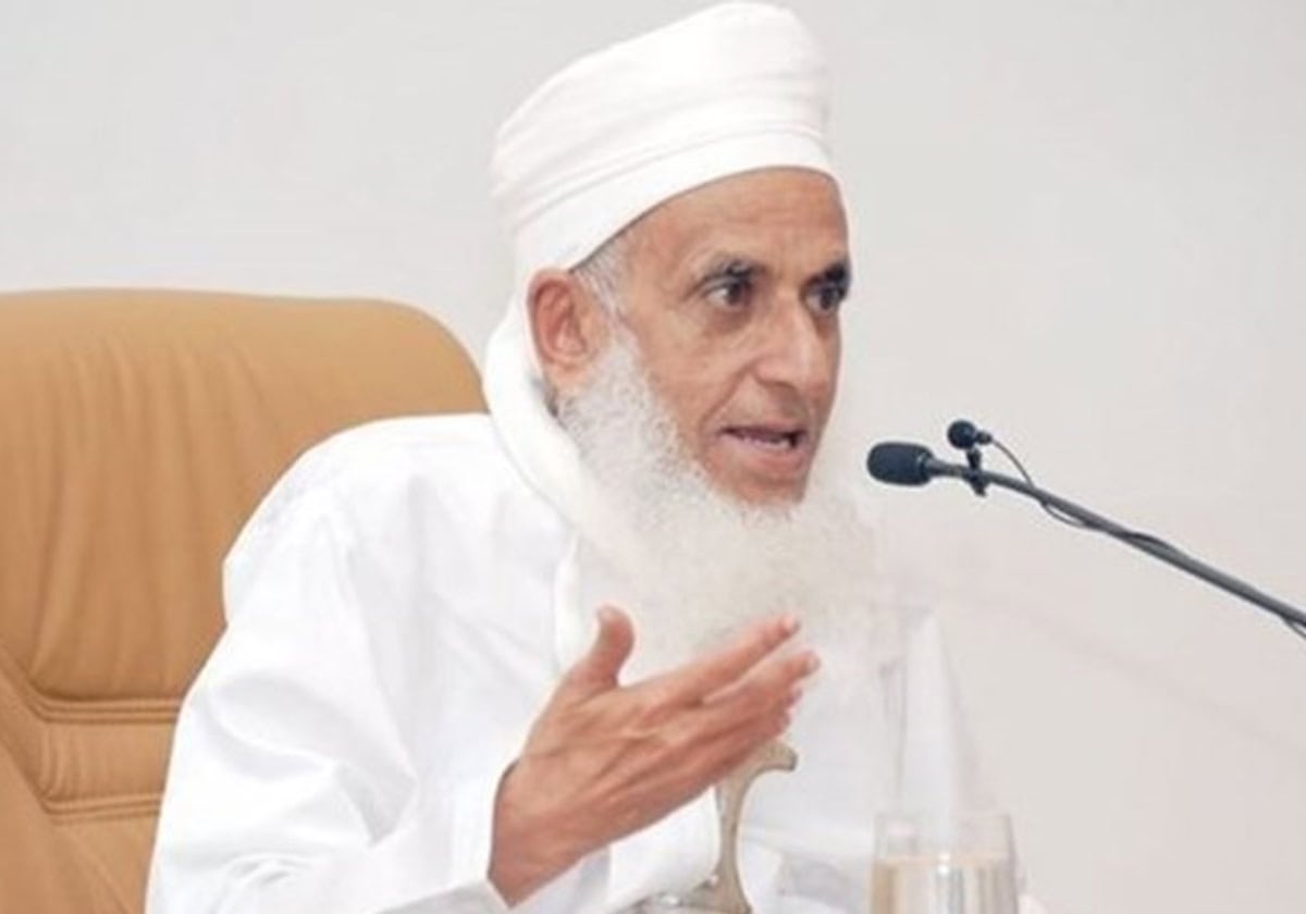 مفتي سلطنة عمان يُحرج مشايخ السلطان ببيان ناري رسمي ضد السويد مفتي سلطنة عمان يُحرج مشايخ السلطان ببيان ناري رسمي ضد السويد