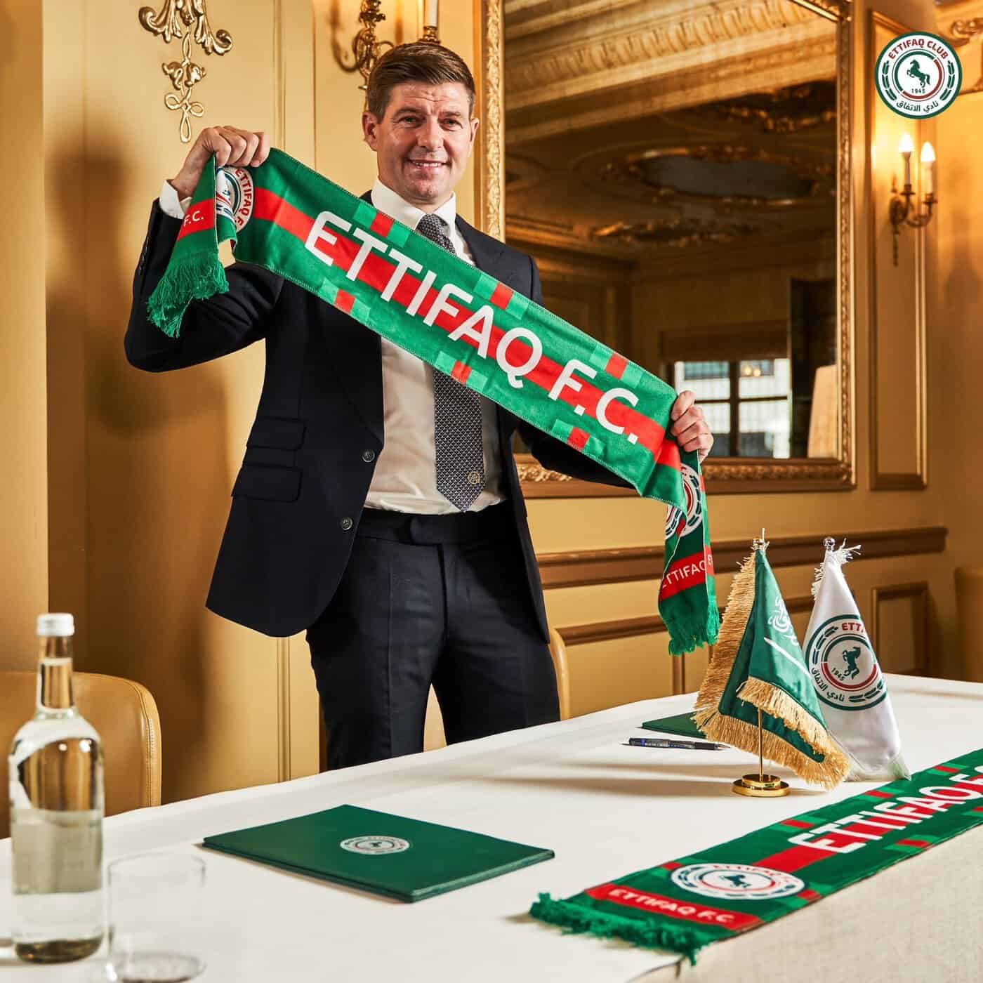 أسطورة ليفربول جيرارد