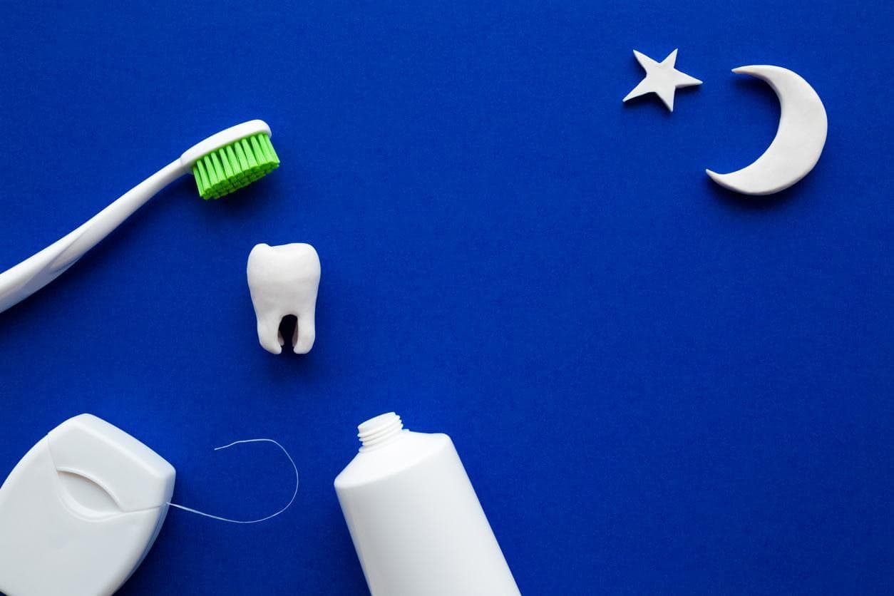 عدم تنظيف أسنانك بالليل خاصّة يزيد من مخاطر الإصابة بأمراض القلب والأوعية الدموية الإصابة بأمراض القلب والأوعية الدموية