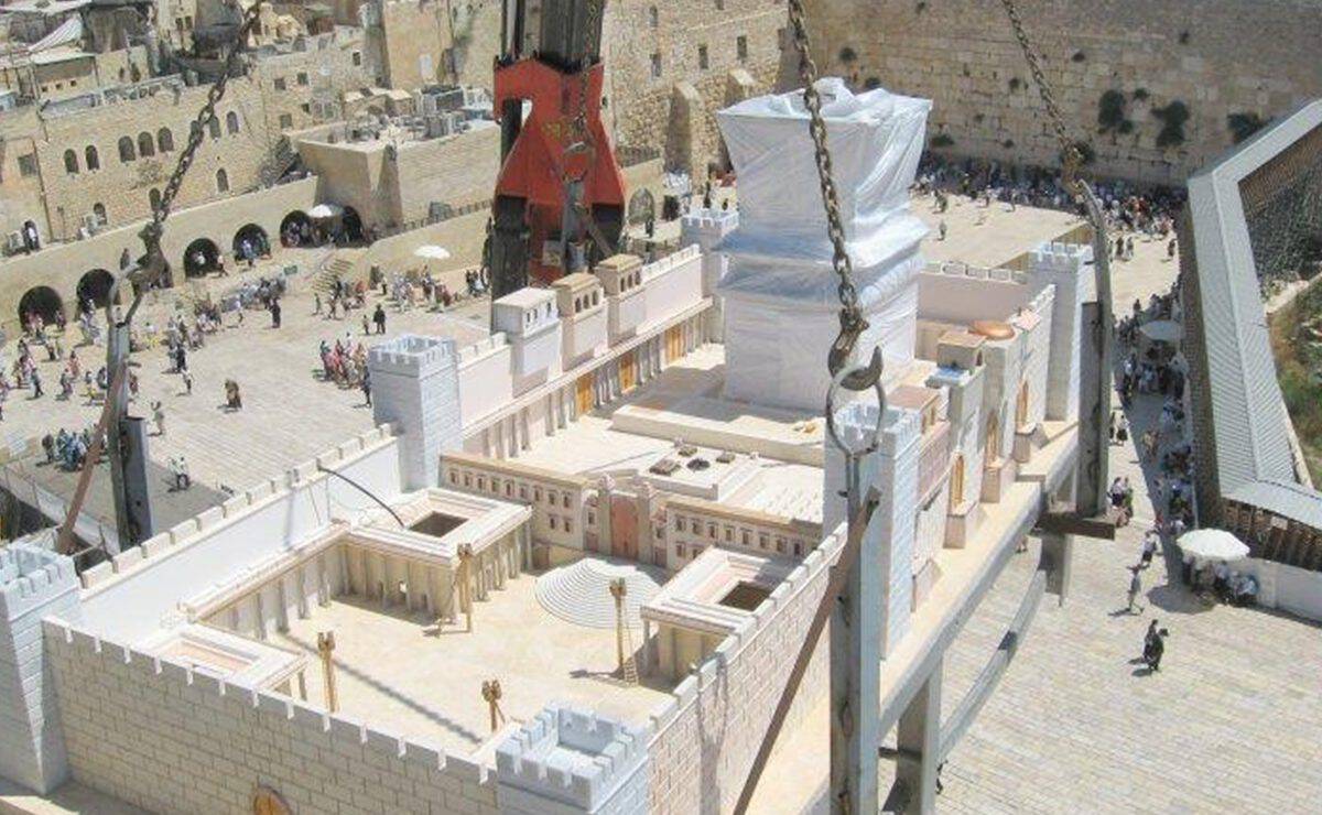 “استوردت العجول الأربعة”.. حكومة نتنياهو تبدأ التحضير لإقامة الهيكل الثالث المزعوم مكان قبة الصخرة "استوردت العجول الأربعة".. حكومة نتنياهو تبدأ التحضير لإقامة الهيكل الثالث المزعوم مكان قبة الصخرة