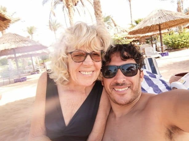 إيريس جونز وحبيبها المصري محمد ابراهيم