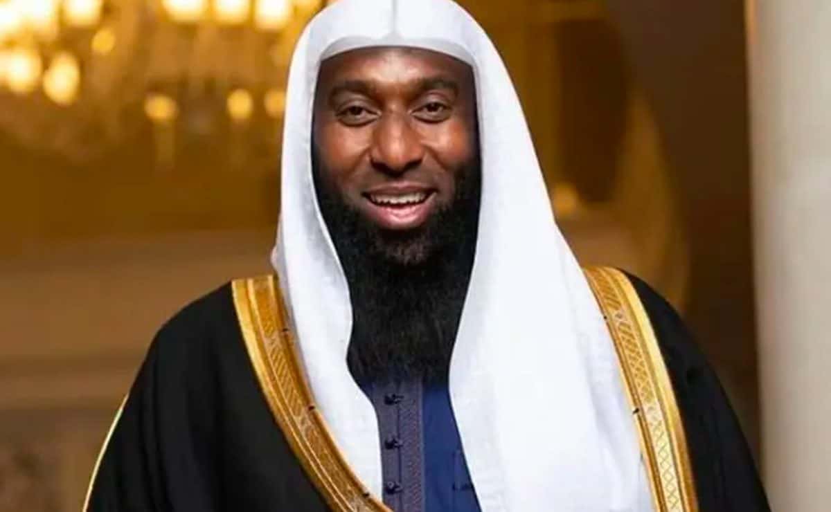 السعودية.. اعتقال الشيخ بدر المشاري في ظروف غامضة السعودية.. اعتقال الشيخ بدر المشاري في ظروف غامضة