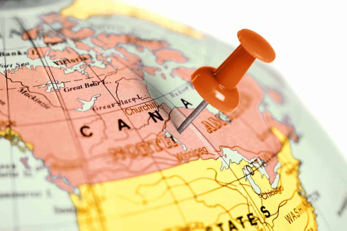 شروط الحصول على تأشيرة الهجرة إلى كندا والعيش فيها