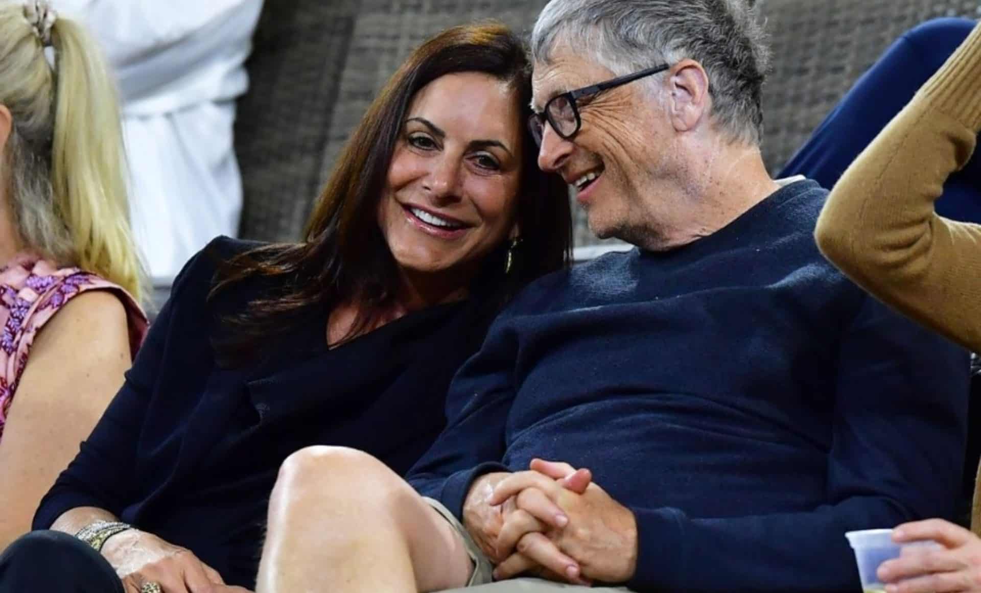 باولا هيرد.. من هي حبيبة بيل غيتس الجديدة وأرملة منافسه الراحل بيل غيتس وباولا هيرد