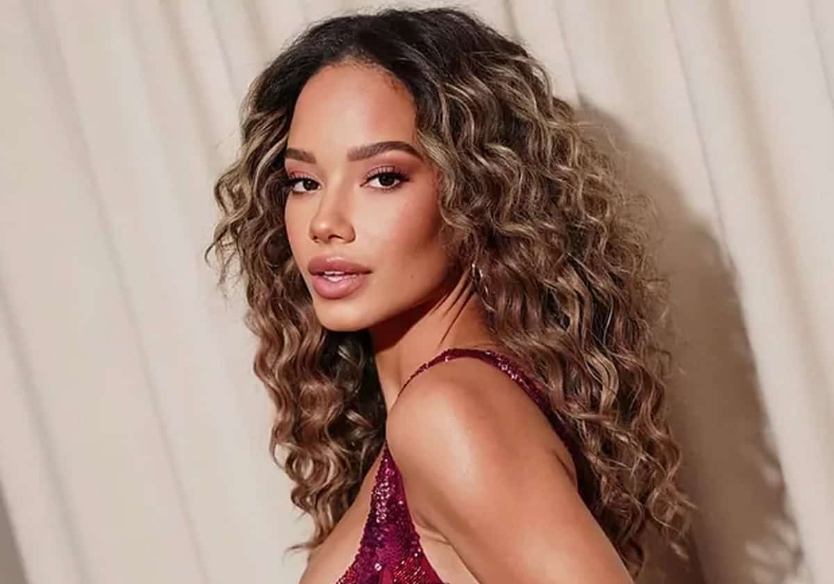 “القرآن أبكاني”.. جوردان أوزونا صديقة كريم بنزيما تعتنق الإسلام (فيديو) "القرآن أبكاني".. جوردان أوزونا صديقة كريم بنزيما تعتنق الإسلام