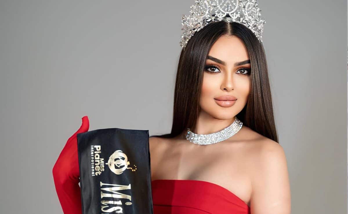 ملكة جمال السعودية في إطلالة مثيرة وشرسة على السرير وحديث عن لبس البكيني (شاهد) ملكة جمال السعودية في إطلالة مثيرة وشرسة على السرير وحديث عن لبس البكيني (شاهد)