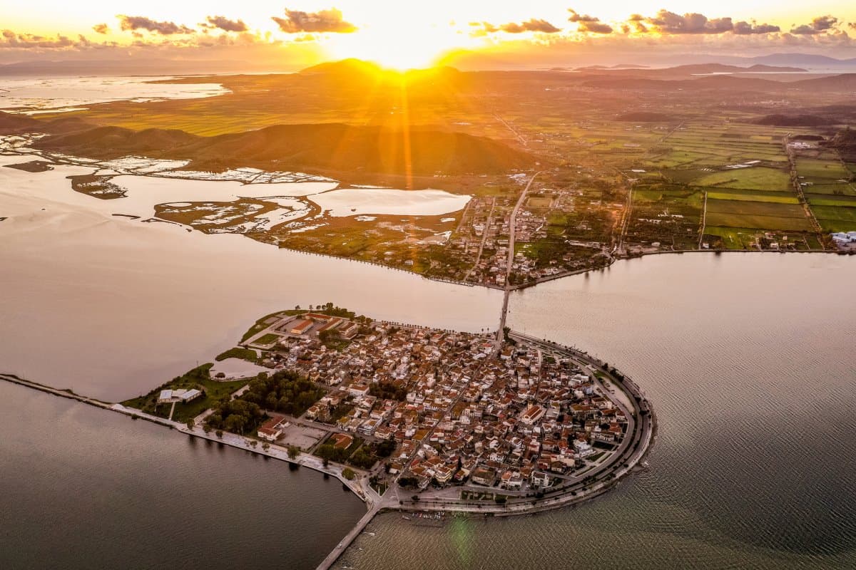 مشهد ساحر للقرية التي توصف بأنها الأجمل في العالم