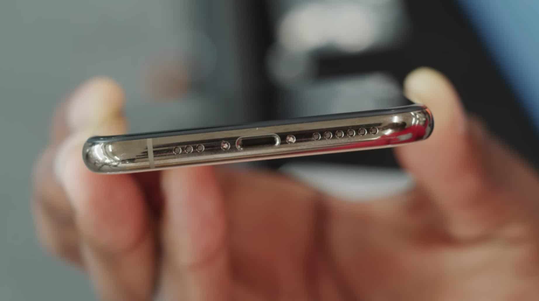 لمستخدمي هواتف آيفون.. إليكم 3 طرق لتنظيف مكبرات الصوت لمستخدمي هواتف آيفون.. إليكم 3 طرق لتنظيف مكبرات الصوت