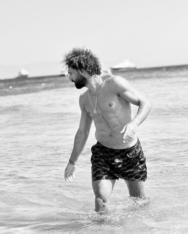 محمد صلاح يستمتع بالإجازة