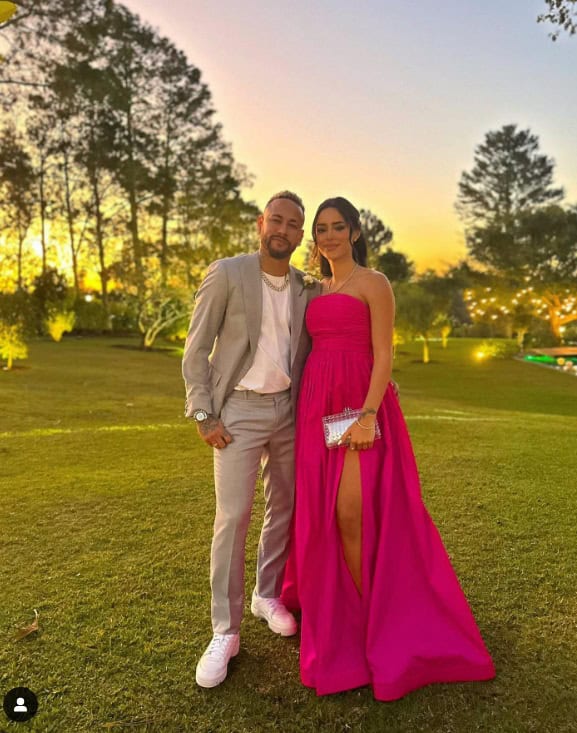 نيمار وخطيبته