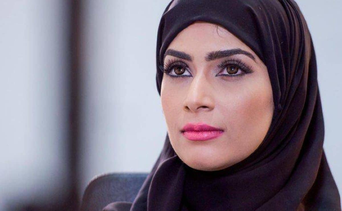 رحيل مفاجئ للشاعرة العمانية هلالة الحمدانية بعد ولادة ابنها بفترة قصيرة وفاة الشاعرة العمانية هلالة الحمدانية