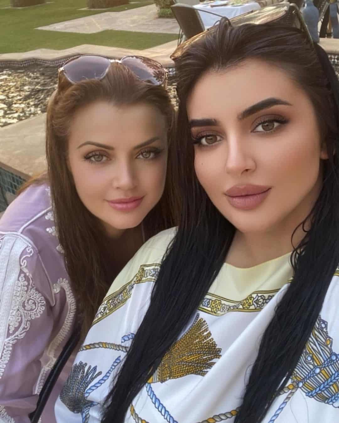 الشيخة مهرة وزوي غريغوراكوس