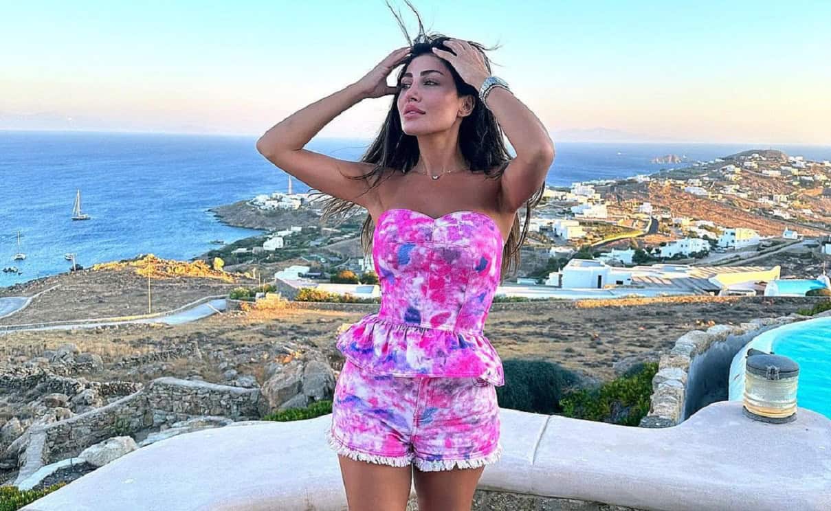 هبة نور في إطلالة جرئية من داخل الجيم.. حمالة صدر رياضية وفيزون (فيديو) هبة نور في إطلالة جرئية من داخل الجيم.. حمالة صدر رياضية وفيزون (فيديو)