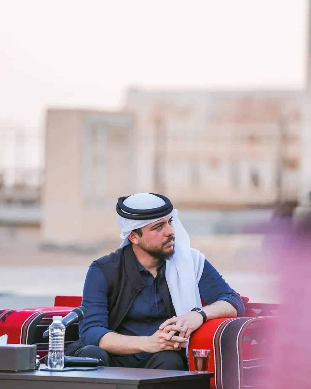 سمو الأمير الحسين بن عبدالله الثاني، ولي العهد، يلتقي وجهاء وممثلين عن محافظة معان ويشكر الأردنيين على مشاعرهم الصادقة بمشاركتهم الفرح في زفافه