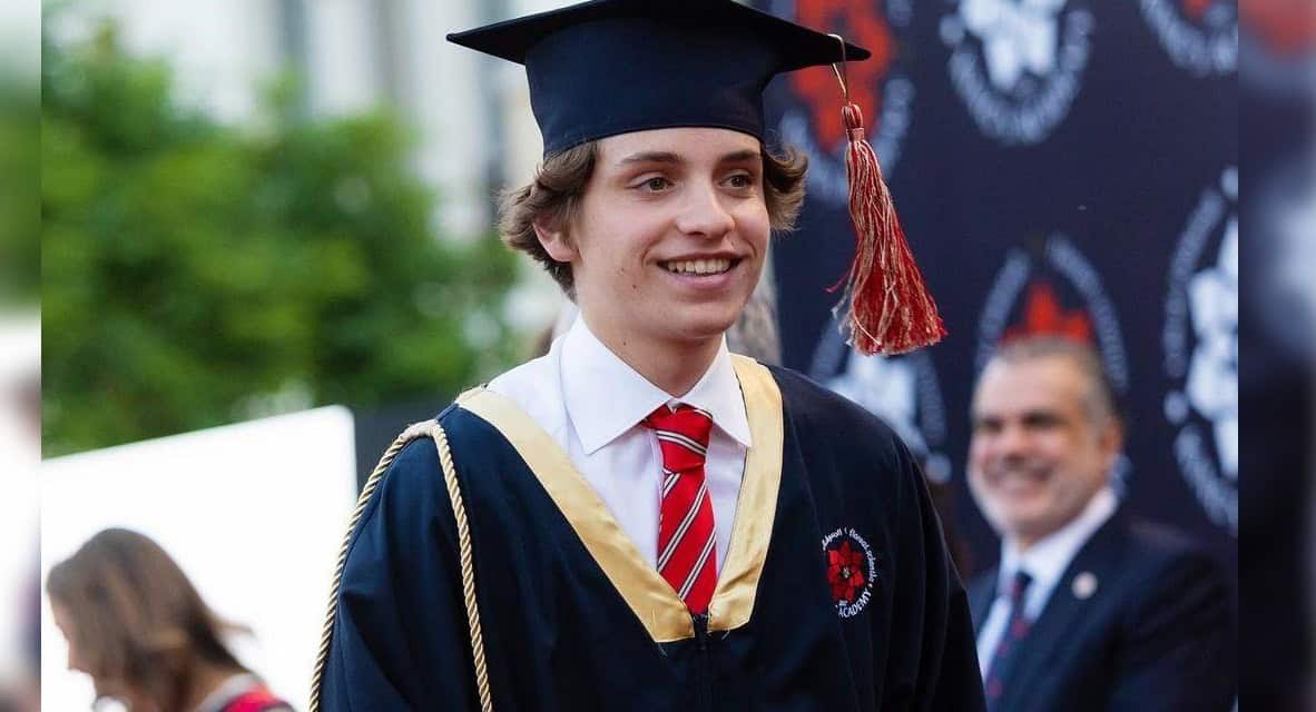 تخرج الأمير هاشم من الثانوية