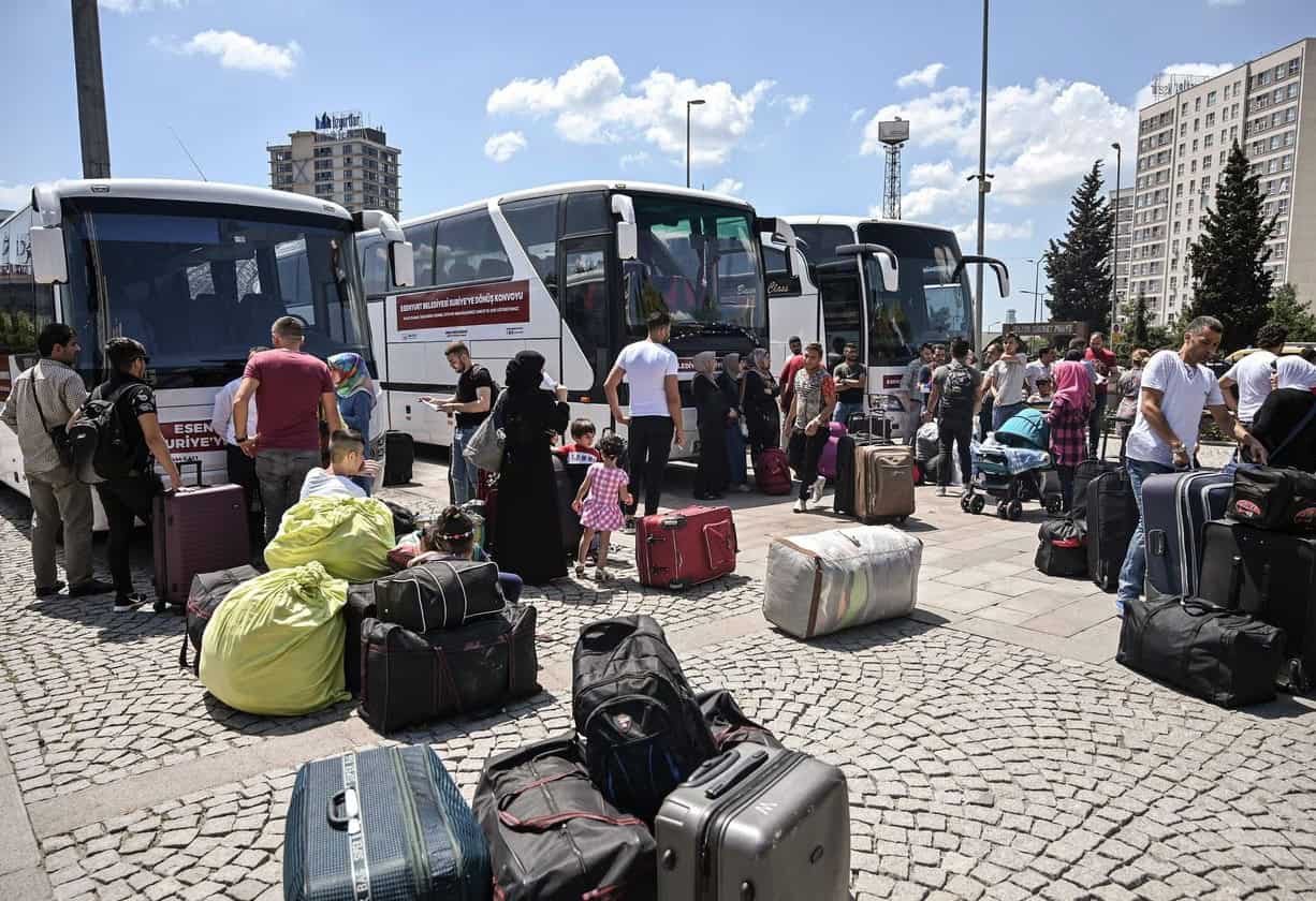 ترحيل السوريين من تركيا