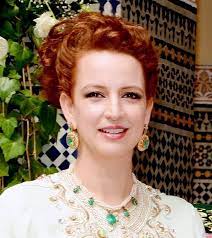 زوجة “أمير المؤمنين” المغربيّ تشتري فيلا فاخرة باليونان بمبلغ 3.8 مليون دولار | القصة الكاملة الأميرة لالة سلمى